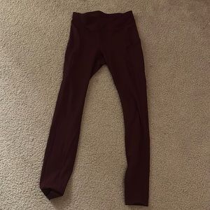 Lululemon workout leggings Womens size 6